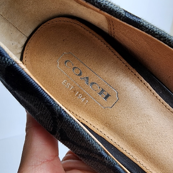 Coach Monogram Pump High Heels Women's Size 8 Black Pointed Toe Stiletto… - Picture 3 of 7